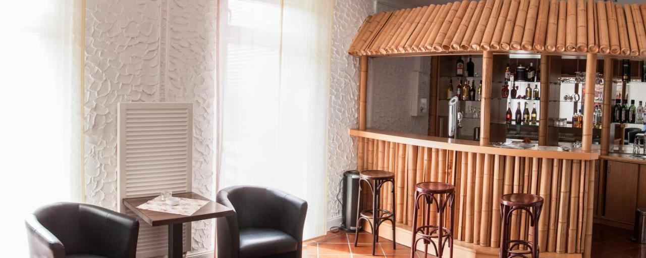 Parkhotel נויברנדנבורג מראה חיצוני תמונה